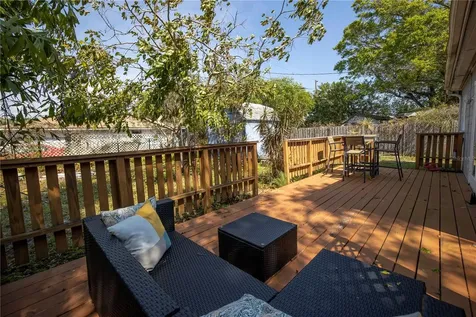 5821 59th Avenue N St Petersburg FL 33709