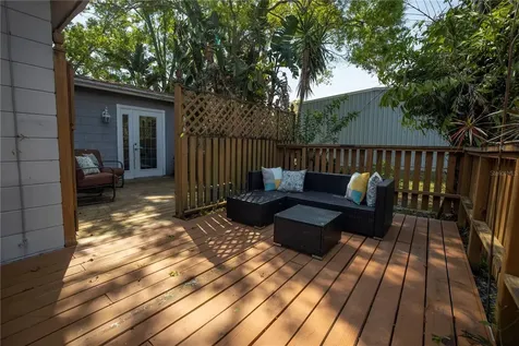 5821 59th Avenue N St Petersburg FL 33709