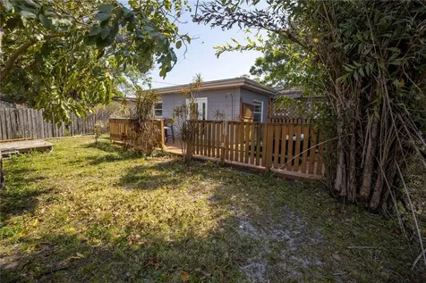 5821 59th Avenue N St Petersburg FL 33709