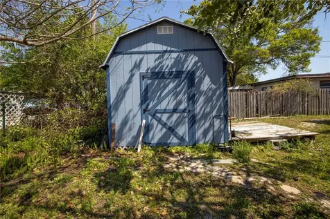 5821 59th Avenue N St Petersburg FL 33709