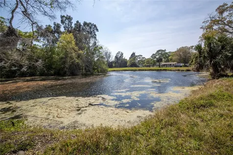 5821 59th Avenue N St Petersburg FL 33709