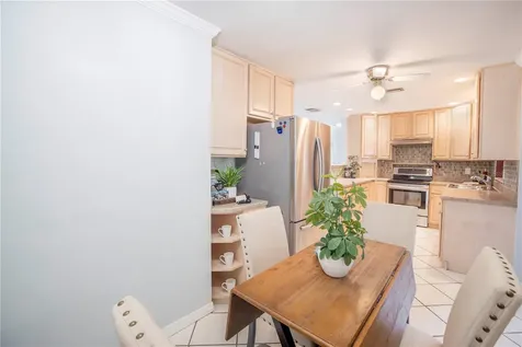 5821 59th Avenue N St Petersburg FL 33709