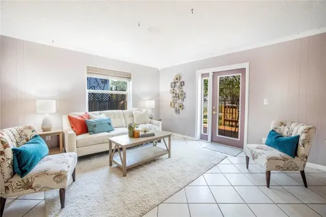 5821 59th Avenue N St Petersburg FL 33709