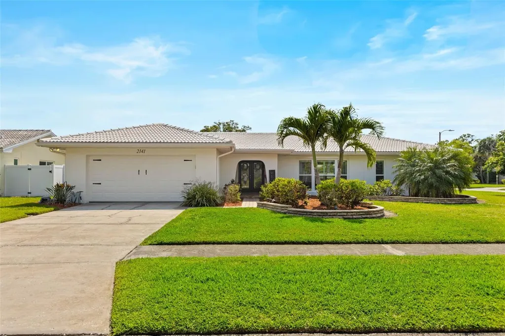 2141 Wateroak Drive N Clearwater FL 33764