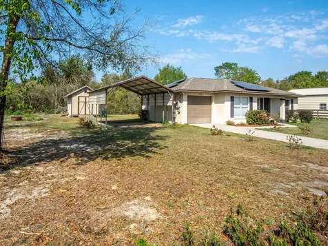 40351 W 2nd Avenue Umatilla FL 32784