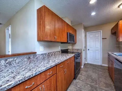 40351 W 2nd Avenue Umatilla FL 32784
