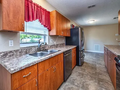 40351 W 2nd Avenue Umatilla FL 32784