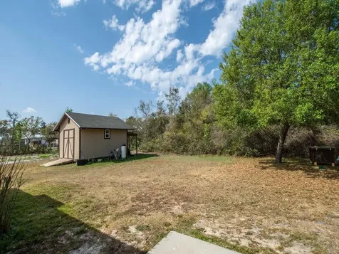 40351 W 2nd Avenue Umatilla FL 32784