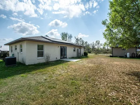 40351 W 2nd Avenue Umatilla FL 32784