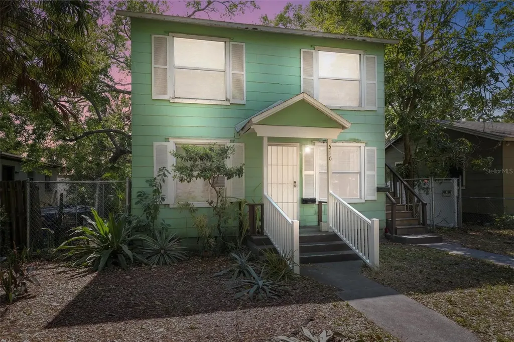 510 15th Avenue S St Petersburg FL 33701