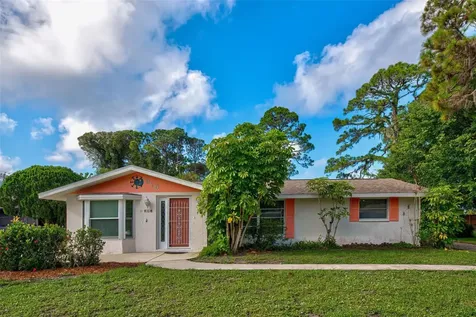 915 Allen Avenue Englewood FL 34223