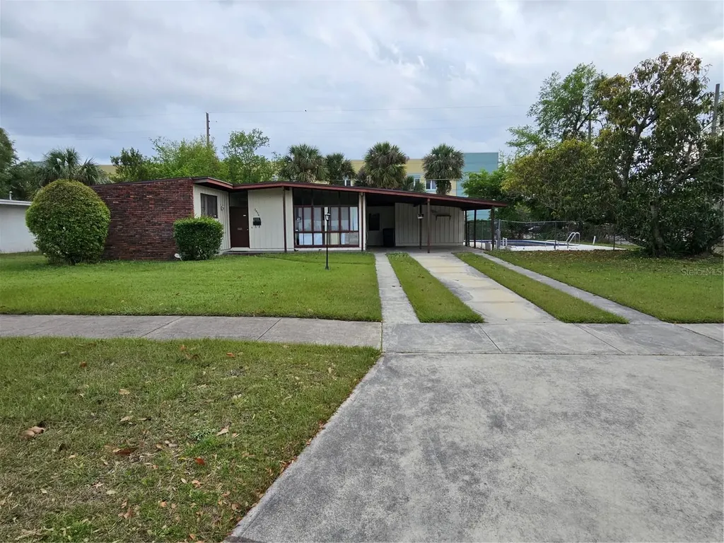 2036 W Amelia Street Orlando FL 32805