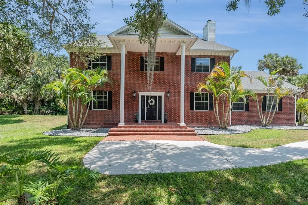 5535 Bob White Trail Mims FL 32754