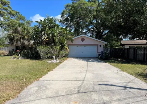 8 Belle Meade Circle Largo FL 33770