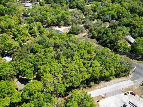 Niles Street Mount Plymouth FL 32776
