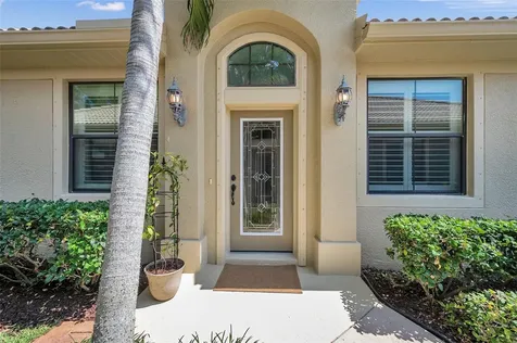 8221 Lapin Court Seminole FL 33777