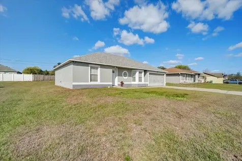 2724 Courtland Boulevard Deltona FL 32738