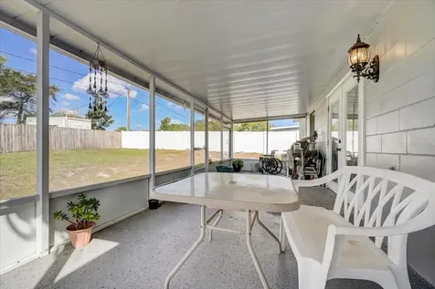 2724 Courtland Boulevard Deltona FL 32738