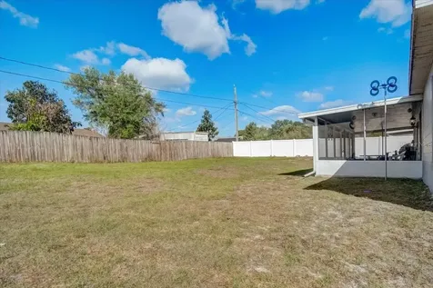 2724 Courtland Boulevard Deltona FL 32738
