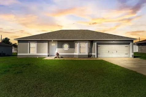 2724 Courtland Boulevard Deltona FL 32738