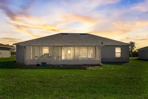 2724 Courtland Boulevard Deltona FL 32738