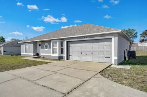 2724 Courtland Boulevard Deltona FL 32738