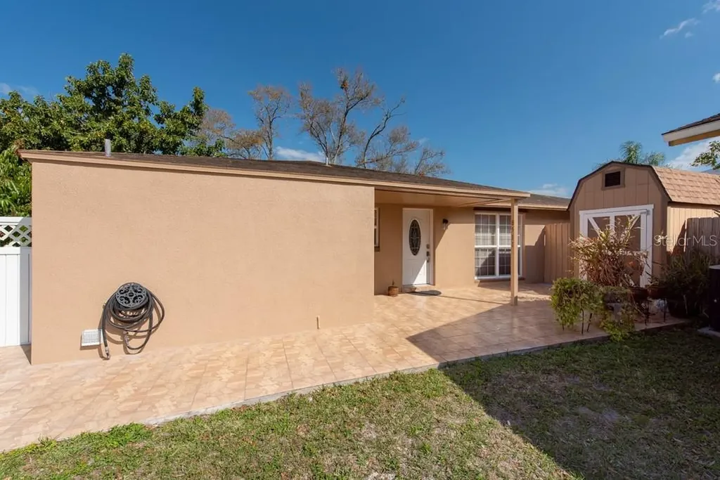 8511 Wayland Court Tampa FL 33634