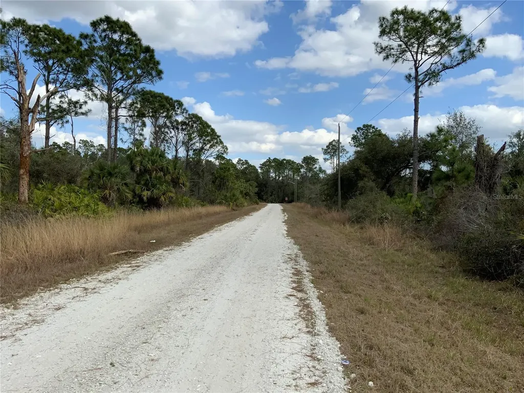 4219 E 30th Street Alva FL 33920