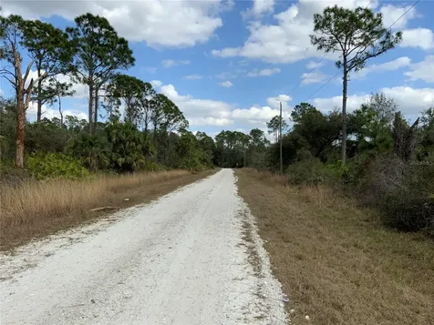 4219 E 30th Street Alva FL 33920