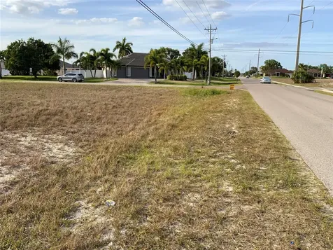 2000 SW 28th Terrace Cape Coral FL 33914