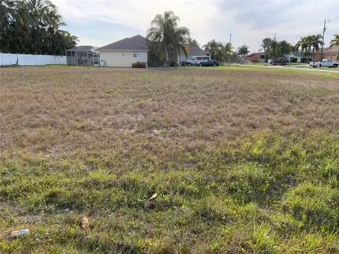 2000 SW 28th Terrace Cape Coral FL 33914