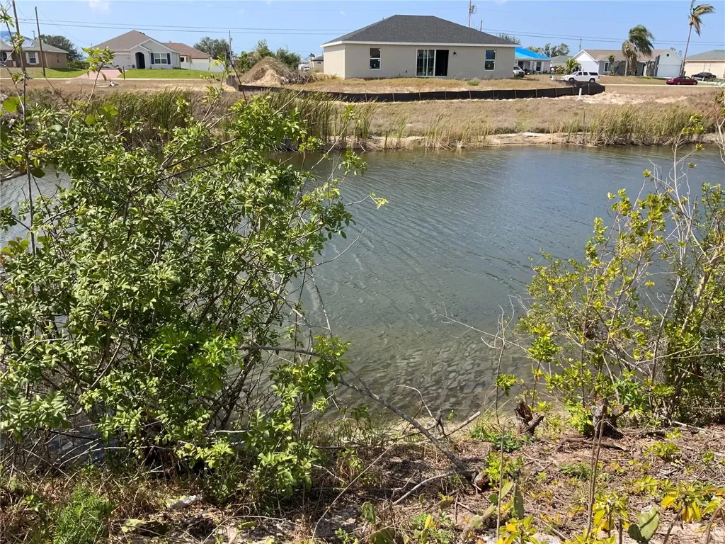 1708 NW 6th Place Cape Coral FL 33993
