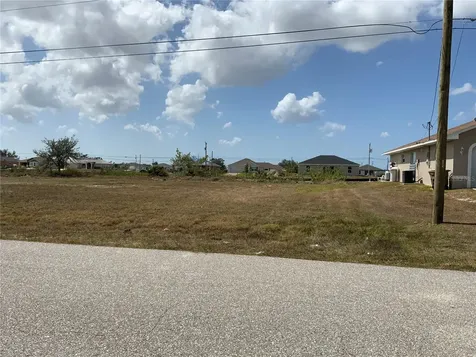 1708 NW 6th Place Cape Coral FL 33993