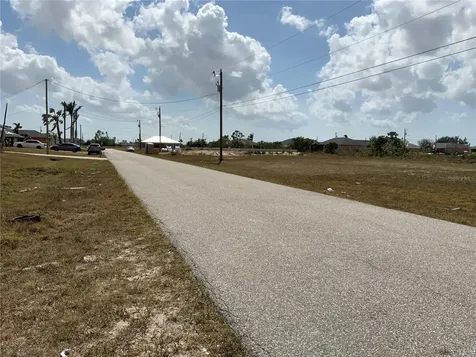 1708 NW 6th Place Cape Coral FL 33993