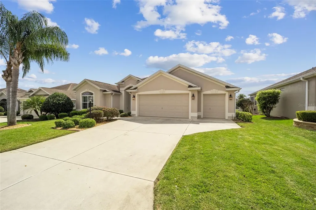 3025 Twisted Oak Way The Villages FL 32163