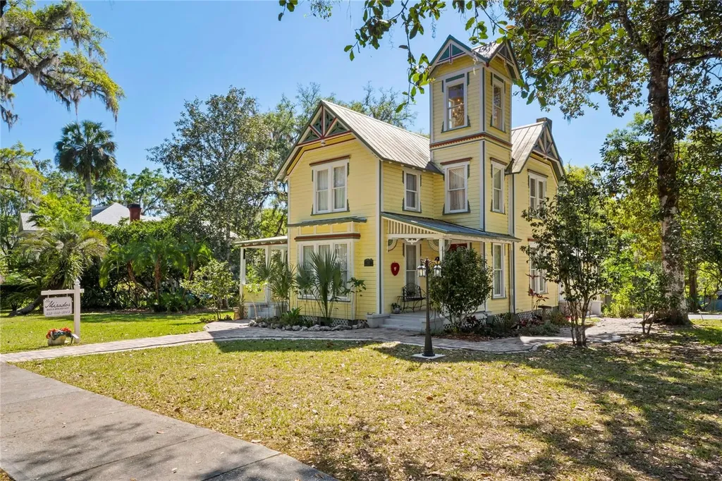 302 S Brooksville Avenue Brooksville FL 34601