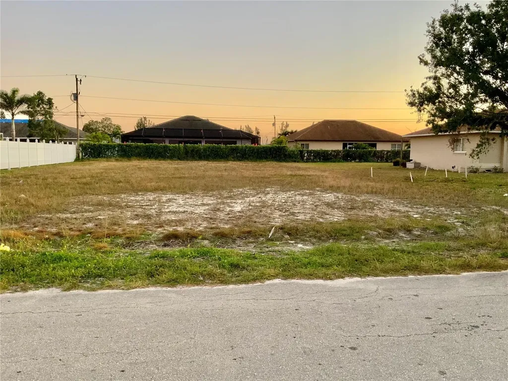 312 SE 19th Lane Cape Coral FL 33990