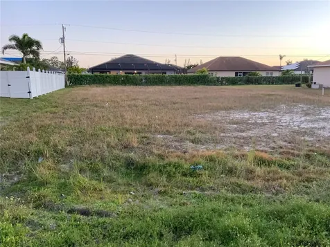 312 SE 19th Lane Cape Coral FL 33990