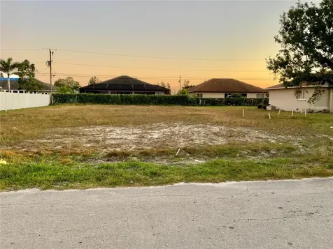 312 SE 19th Lane Cape Coral FL 33990