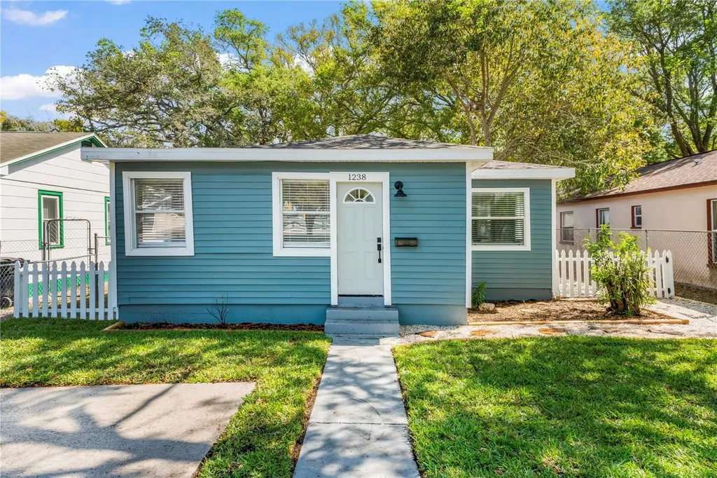 1238 43rd Street S St Petersburg FL 33711