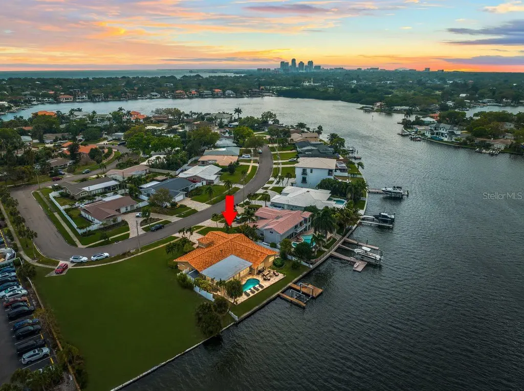 911 Eden Isle Drive NE St Petersburg FL 33704