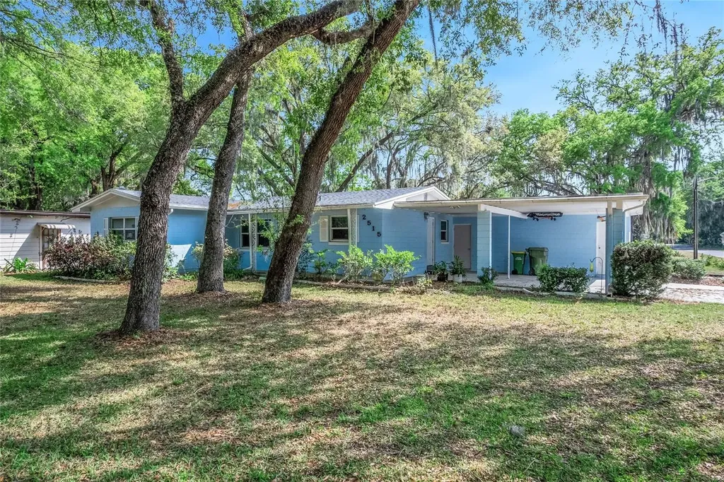 2515 Winona Avenue Leesburg FL 34748