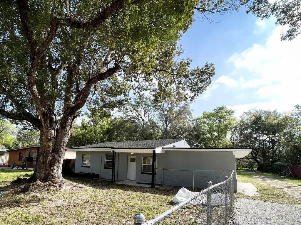 5193 Rose Avenue Orlando FL 32810
