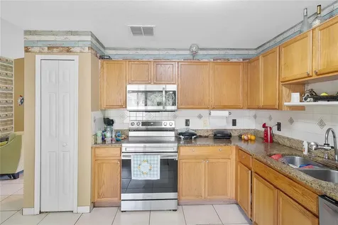 2305 Saphire Court Kissimmee FL 34743