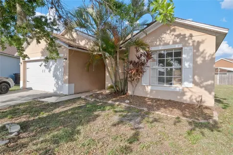 2305 Saphire Court Kissimmee FL 34743