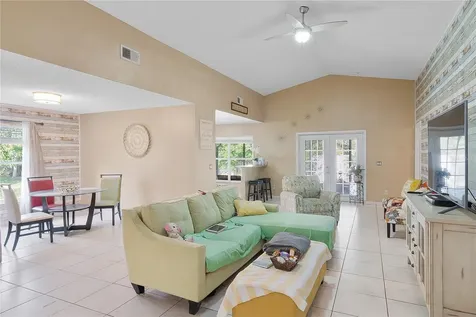 2305 Saphire Court Kissimmee FL 34743