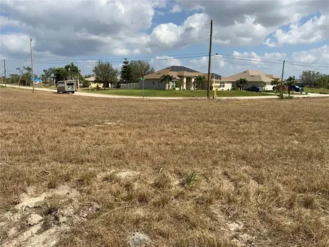 2113 NE 43rd Lane Cape Coral FL 33909