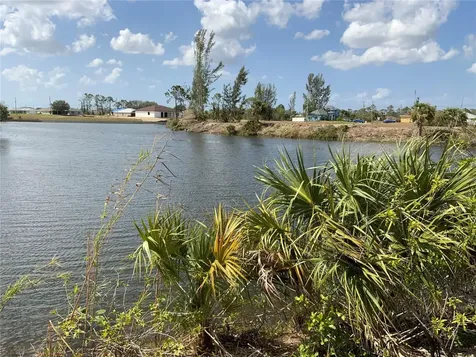2113 NE 43rd Lane Cape Coral FL 33909