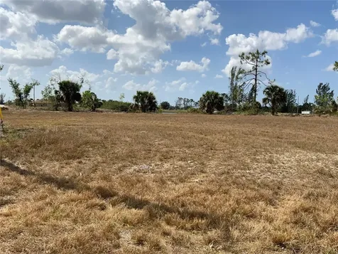 2113 NE 43rd Lane Cape Coral FL 33909