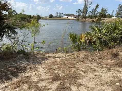2113 NE 43rd Lane Cape Coral FL 33909